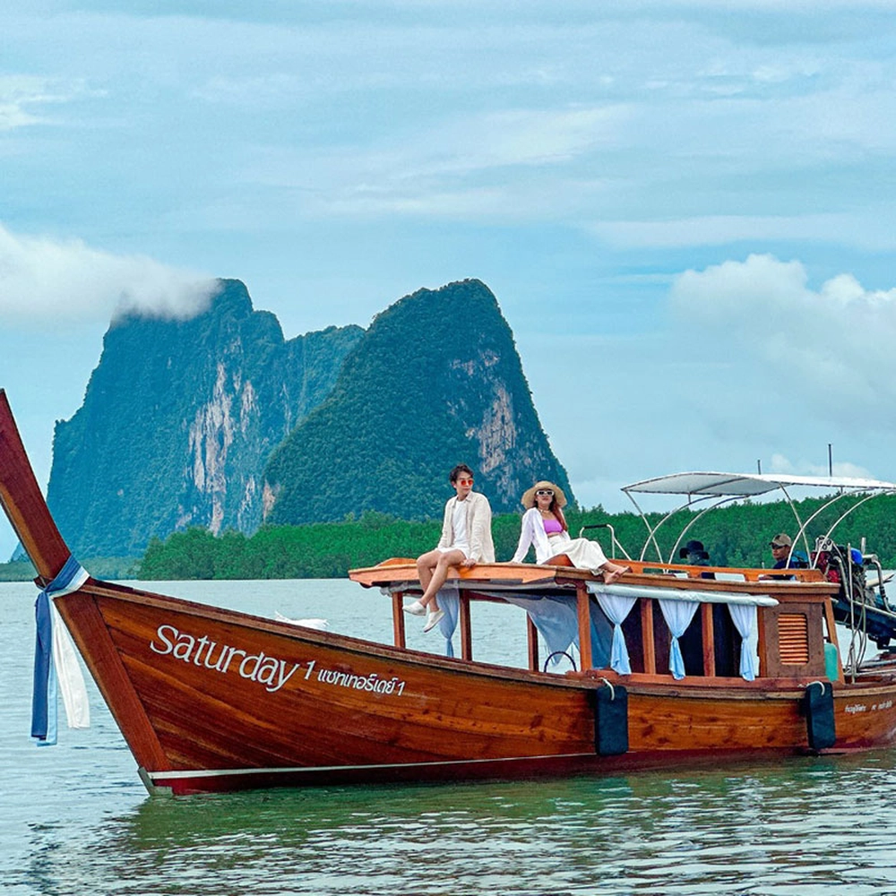 Longtail Boat vs. Speedboat in Krabi – Private Tours or Group Trips?